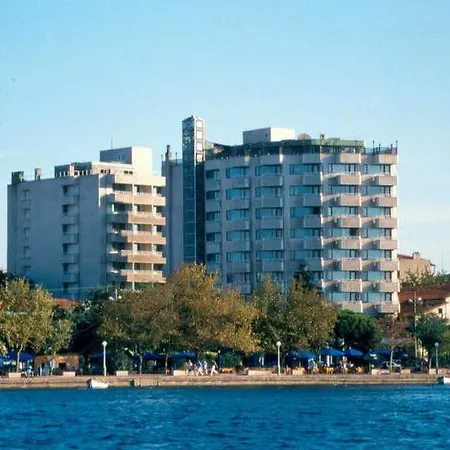 Hotel Akol 4*