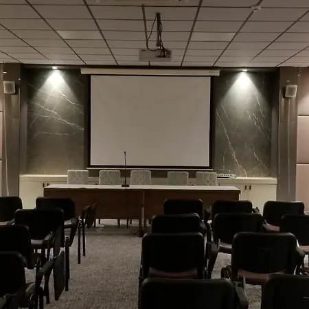 Hotel Akol 4*