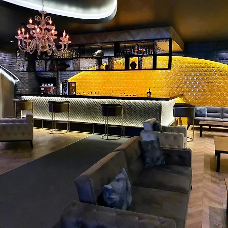 Hotell Akol 4*