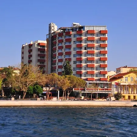 Hotell Akol 4*