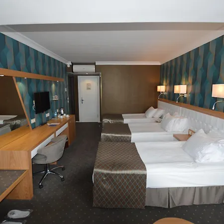 Otel Akol