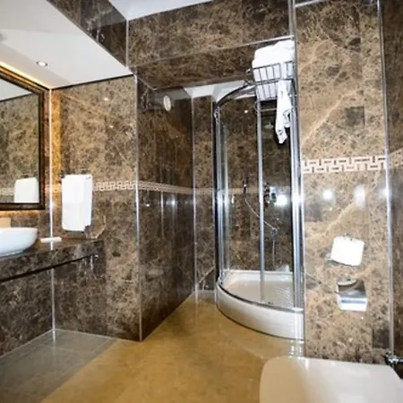 Hotel Akol 4*