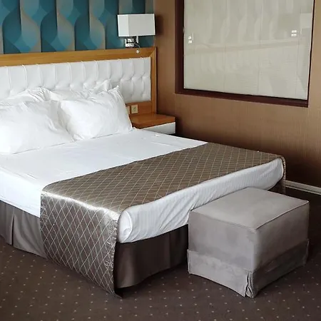 Hotel Akol 4*