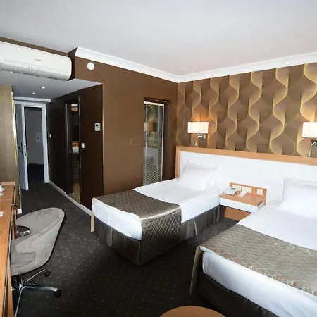 Otel Akol 4*
